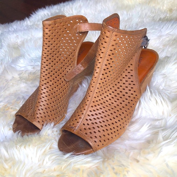 Lucky Brand Open Toed Leather Wedges - Picture 6 of 7